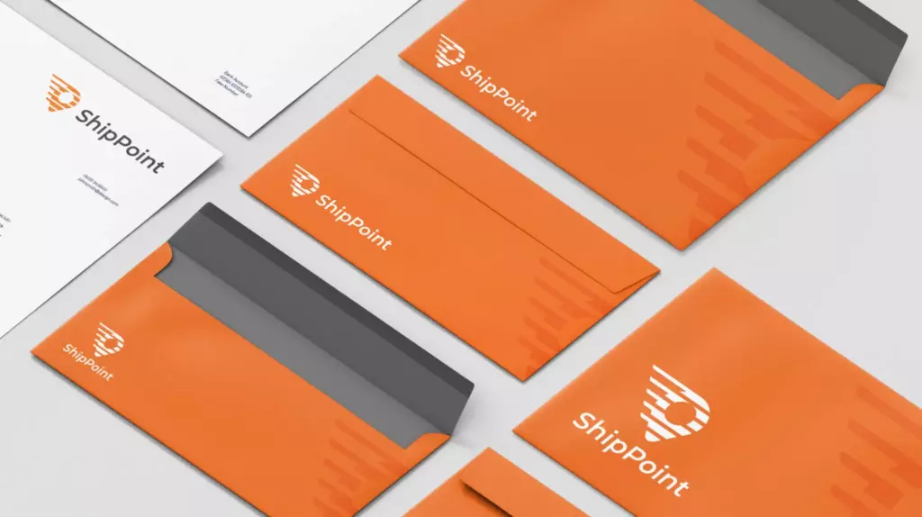 ShipPoint.Us nos confió la creación de una identidad corporativa integral que transmitiera profesionalismo, experiencia y confianza. El reto principal fue garantizar una comunicación visual coherente en todos los puntos de contacto: desde tarjetas de presentación hasta la presencia digital en redes sociales.